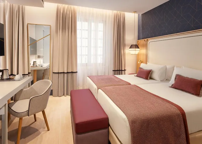 Centraal gelegen hotel: Catalonia Puerta Del Mar