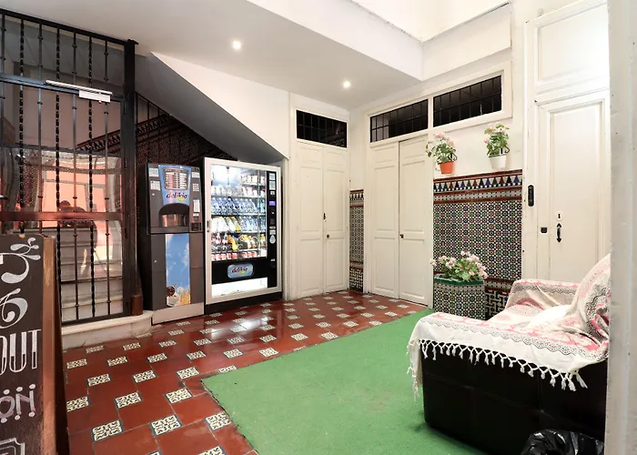Feel Hostels City Center